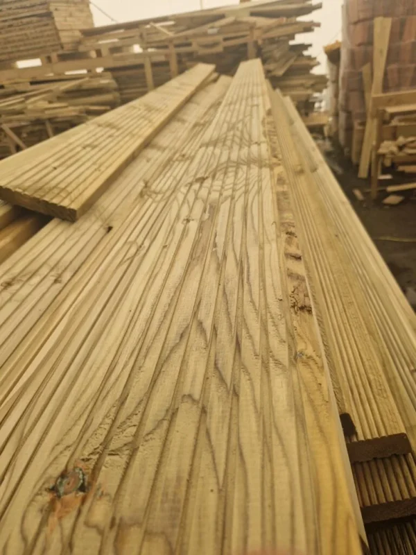 Timber Decking Board Green 28mm×145mm Double sided 2nd class